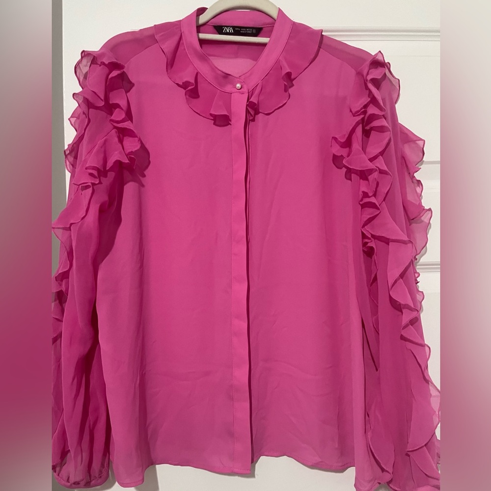 NWOT Zara Pink Ruffle Blouse with Pearl Details Size Large
